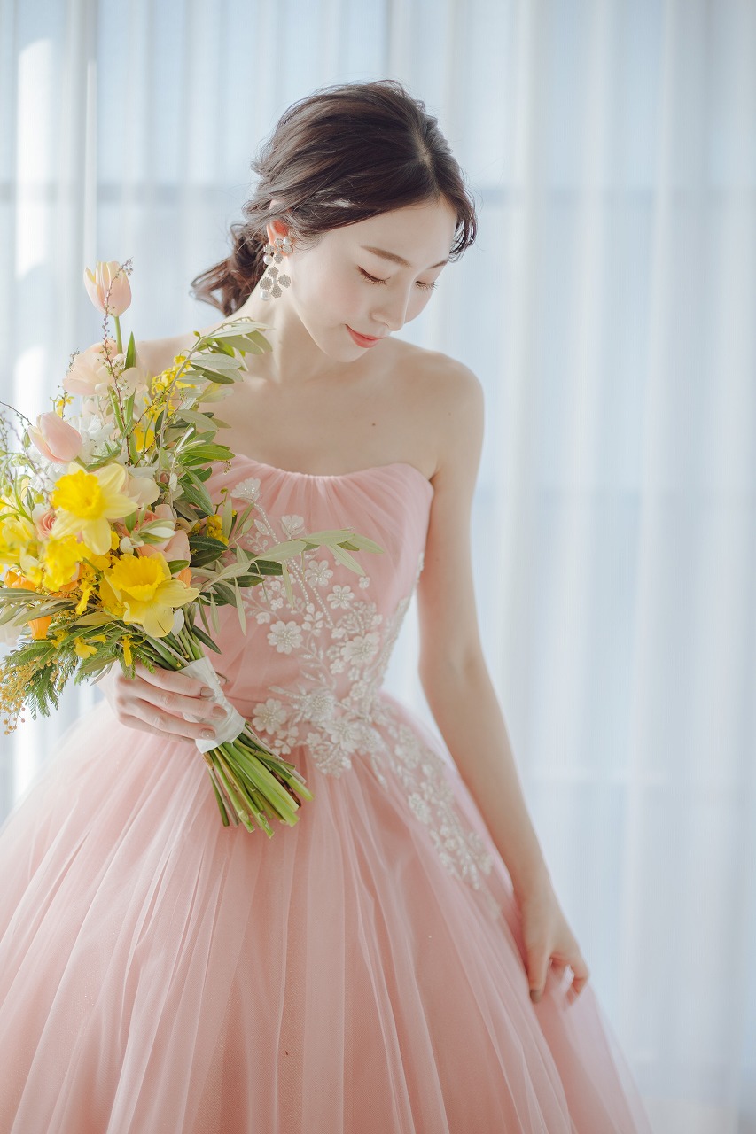 プレ花嫁様注目のペールトーンのカラードレス特集｜おすすめ情報【阪急