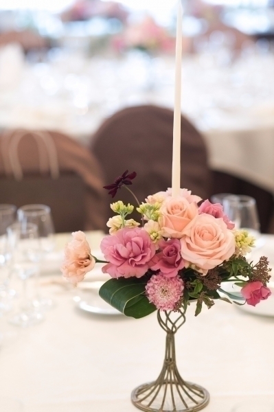 フラワーデザイナー ウェディングクリエーターが創る結婚式 結婚式場探し 大阪なら 阪急ウェディング 公式